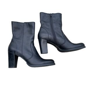 Gianni Bini Black Leather Ankle Zip Chunky Boots Booties Size 8.5